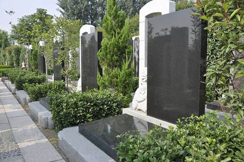 福建墓碑工廠傾力打造各種小型藝術墓碑,適應公墓陵園景觀發展